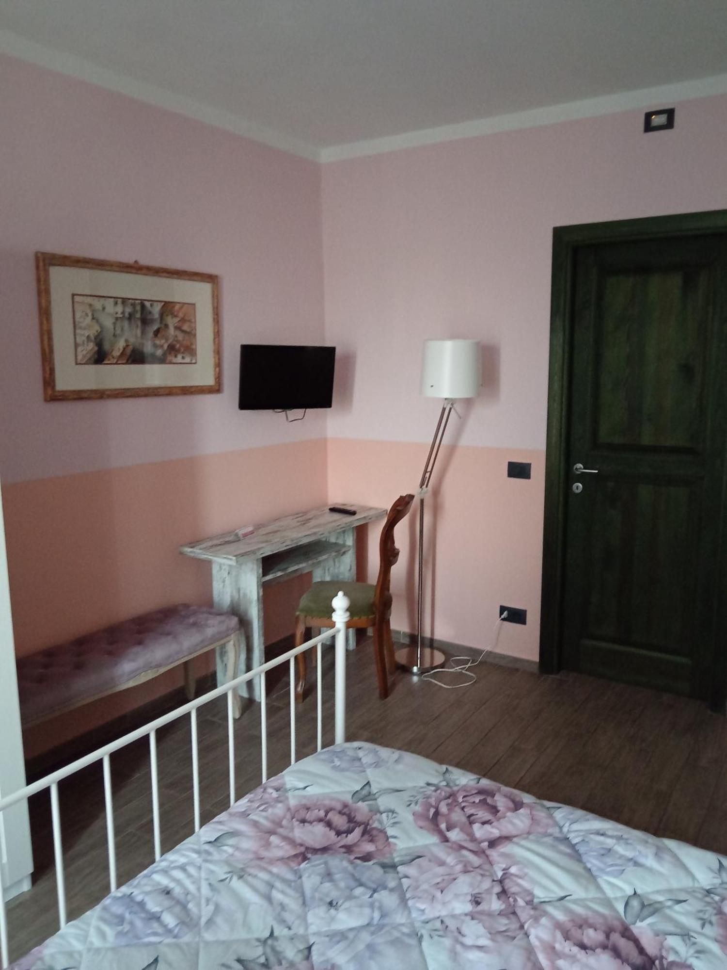 Bed and Breakfast Ospitidelpero Piozzo Exterior foto